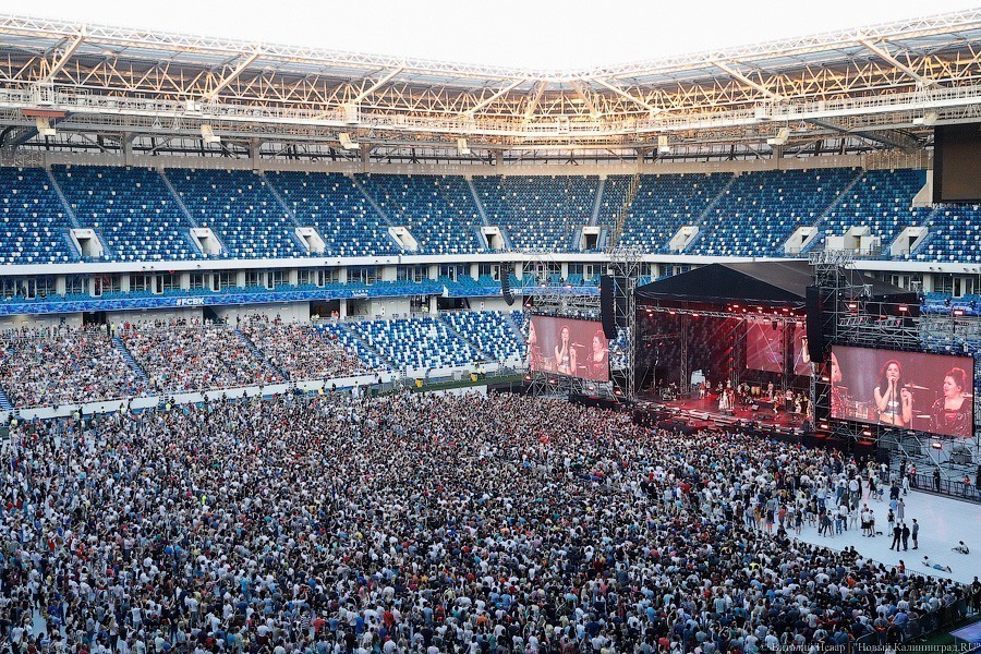 Ехай [очень далеко]: как «Ленинград» вернул жизнь на калининградский стадион