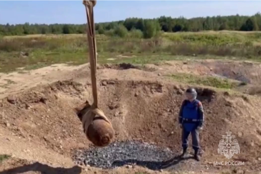 В Калининградской области разминировали авиабомбу весом в 100 килограммов