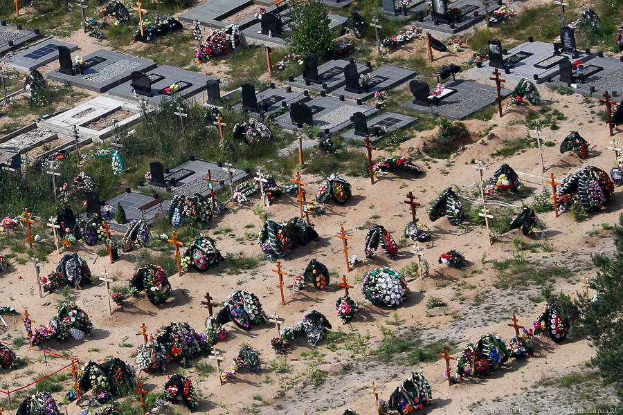 Власти запретили остановку междугородних автобусов у кладбищ на Пасху и Радоницу