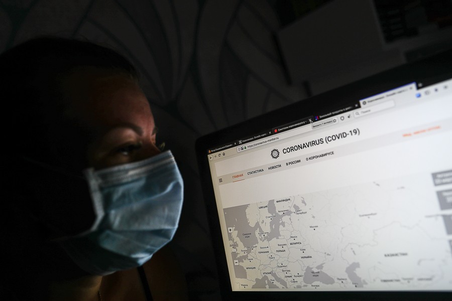 За сутки в России подтвердили 8985 случаев коронавируса