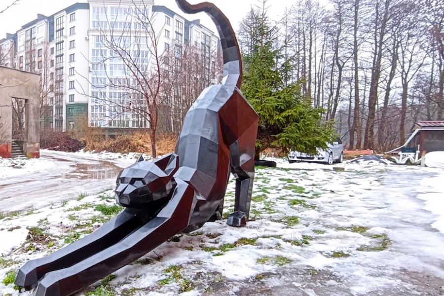 В центре Зеленоградска хотят поставить «малую» скульптуру кота почти 2 метра высотой (фото)