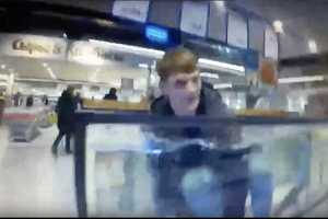 УМВД проводит проверку после купания калининградца в аквариуме супермаркета