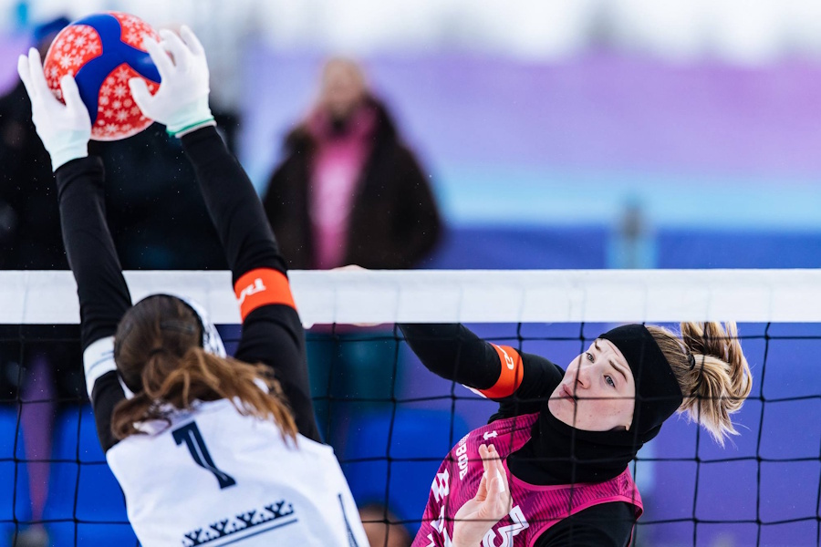 Участницы «Локомотива» завоевали золото и бронзу в финале чемпионата России по волейболу на снегу