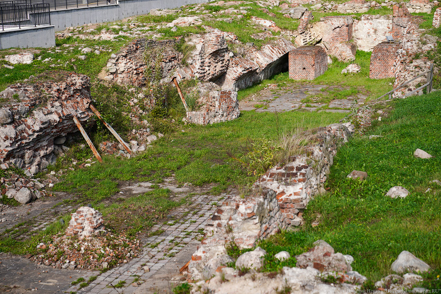 «Вопрос политической воли»: что происходит с руинами Королевского замка в Калининграде