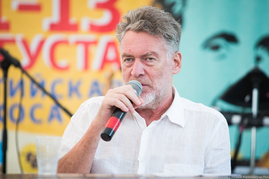Артемий Троицкий: Россия притворяется православной, но ни во что не верит