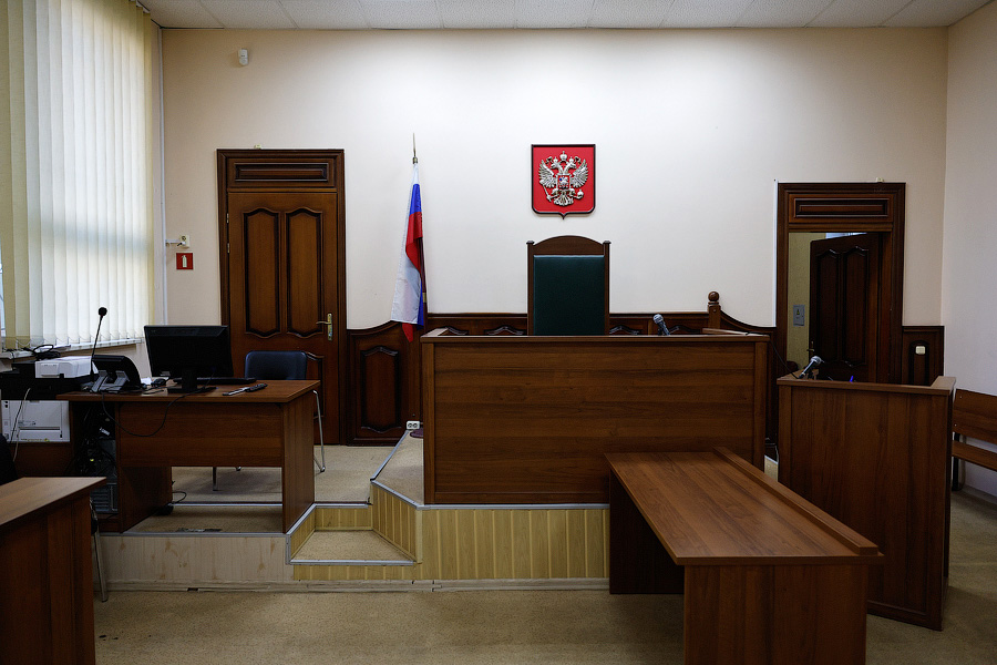 В Гурьевске начинается суд над депутатом, обвиняемой в попытке дать взятку сотруднику налоговой 