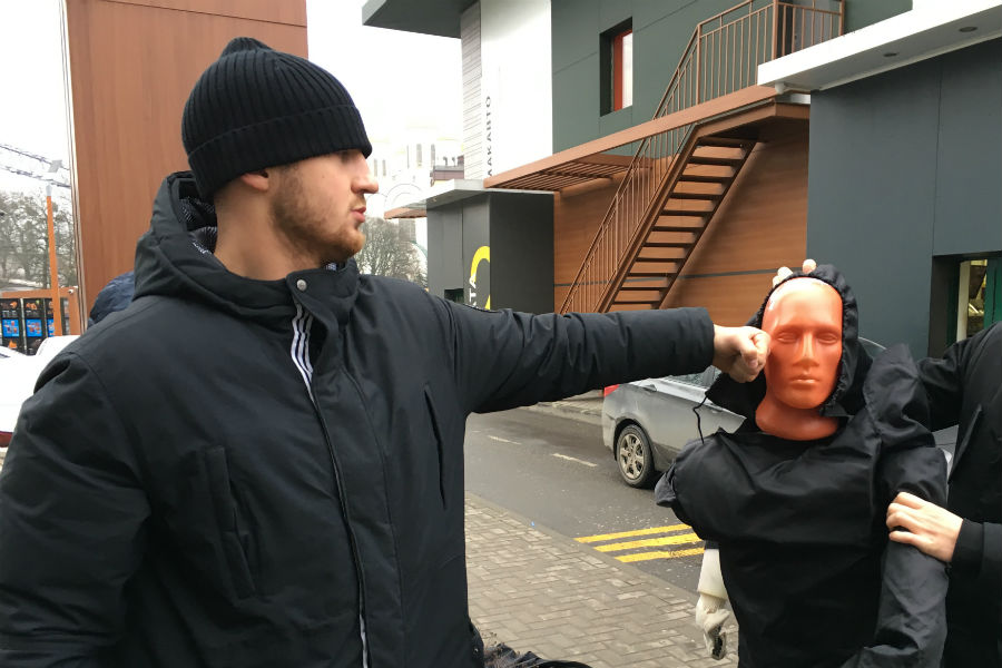 Плачущий тяжеловес: история боксера, осужденного на девять лет