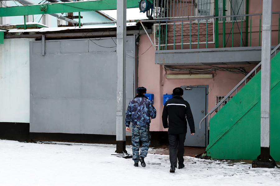 СК: начальник участка колонии-поселения в Гвардейске получил взятку от заключенного