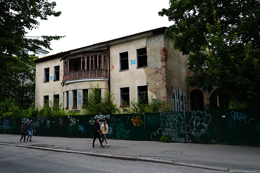 Под историческим особняком на ул. Грекова обнаружили культурный слой Кёнигсберга 