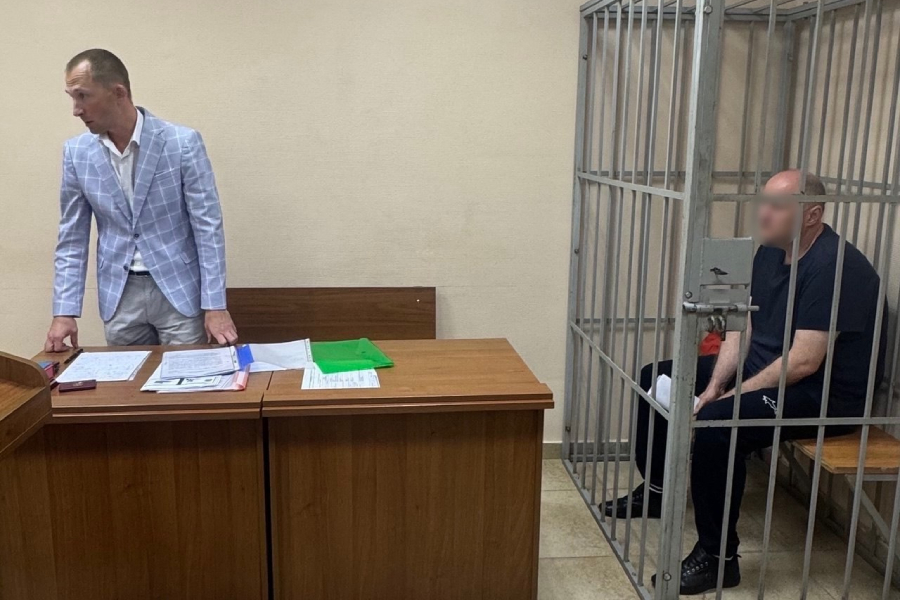 УМВД: Аронова подозревают в хищении средств при помощи поддельных документов