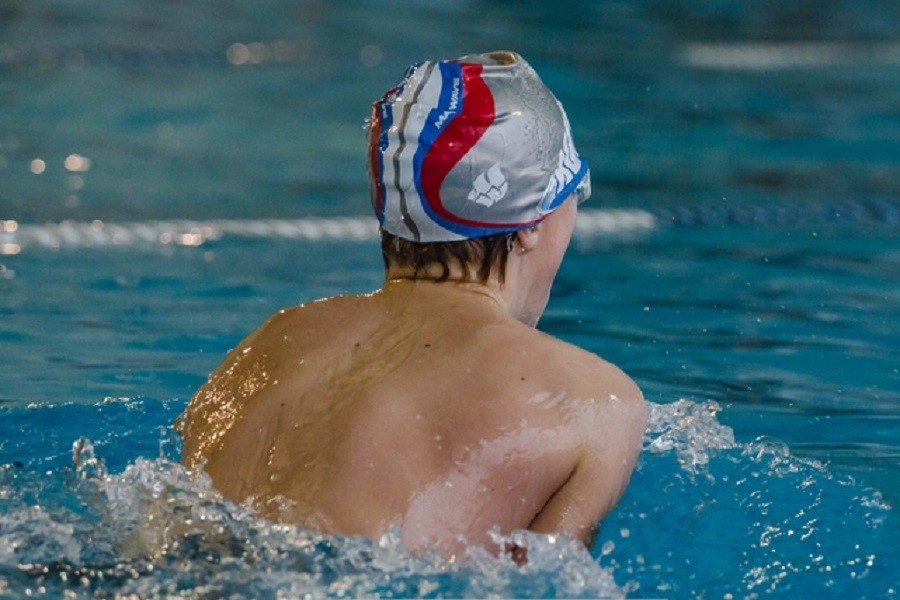 Калининградец выиграл бронзу всероссийских соревнований по адаптивному плаванию