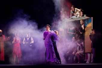 «Искреннее искусство по Булгакову»: фоторепортаж со спектакля «Зойкина квартира»