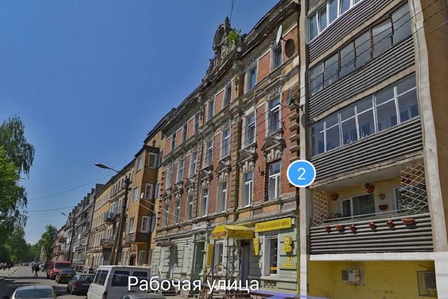 В Советске при ремонте памятника подрядчик «видоизменил» лепнину