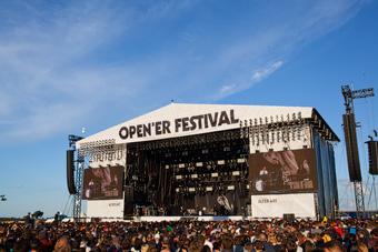 «Накачанные молодые люди до 30 лет»: первый день музыкального фестиваля «Open’er» в Гдыне