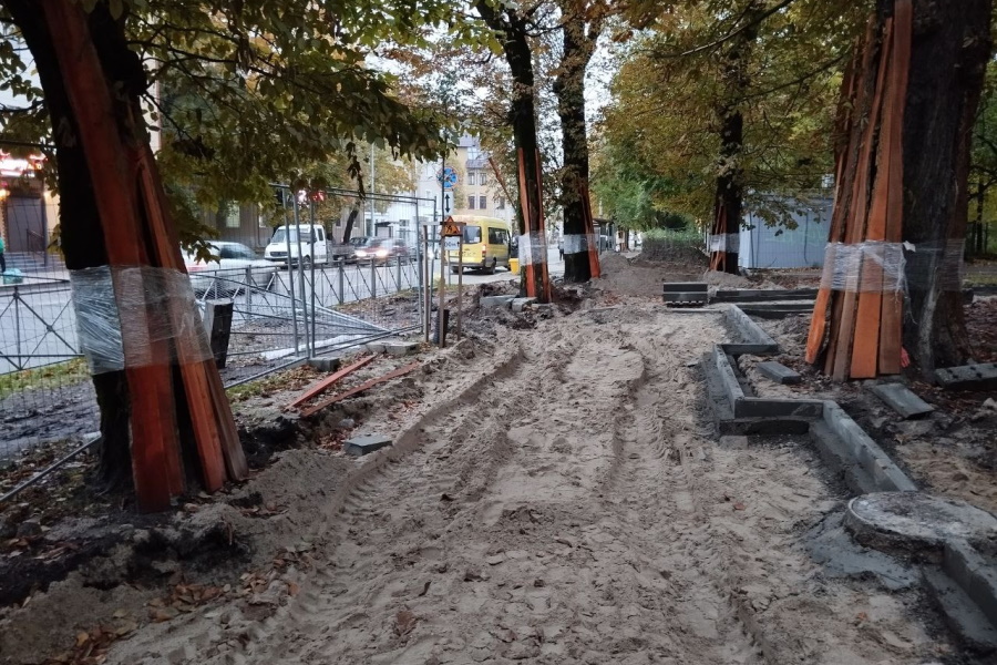 Окончание ремонта тротуаров на проспекте Мира и на улице Пугачева могут перенести на весну (фото)