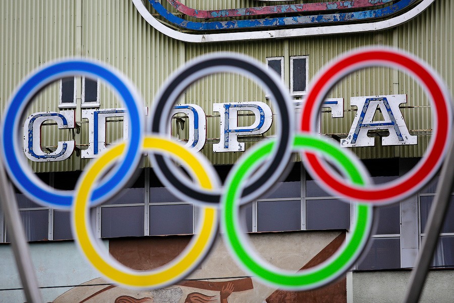 МОК заявил, что один из российских спортсменов пойман на допинге во время Олимпиады