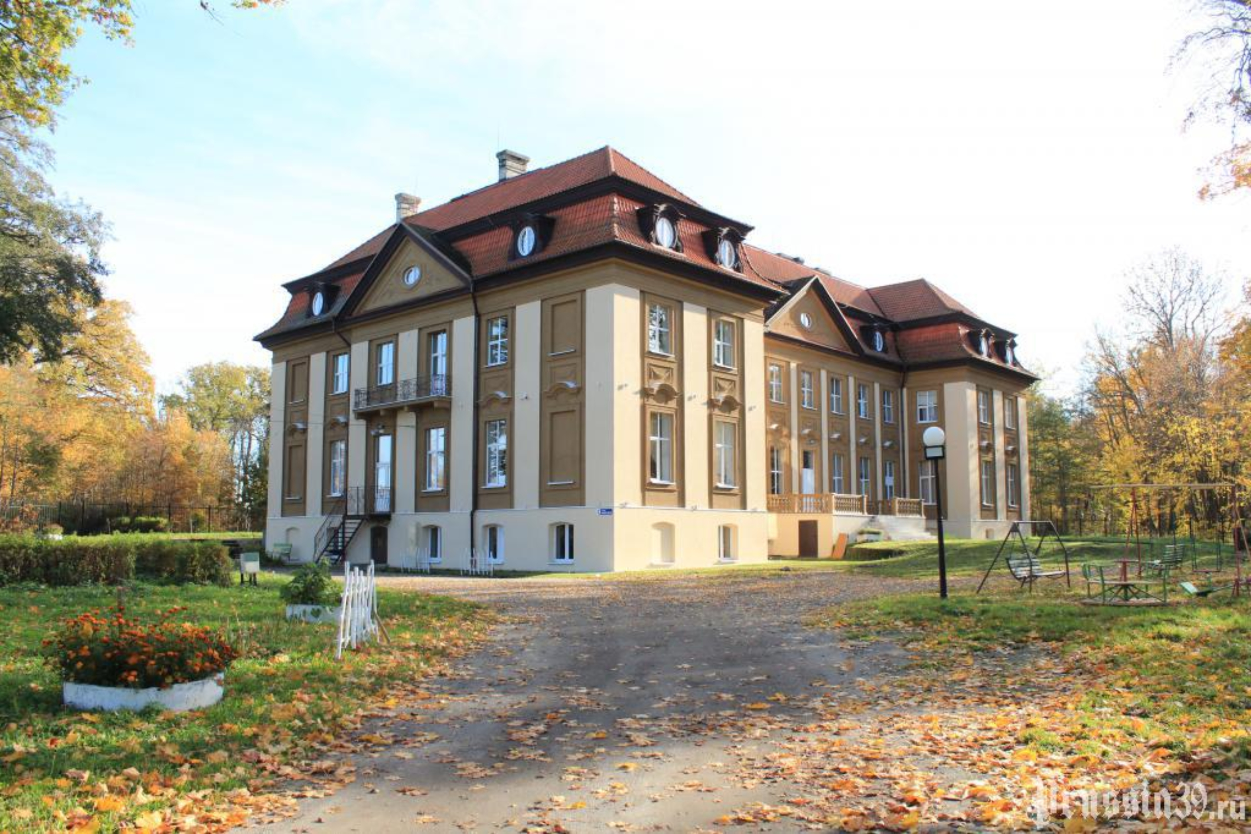 На ремонт коридоров немецкого имения в Зеленоградске выделили 4 млн рублей