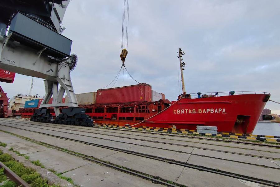 «Святая Варвара» доставила в Калининград 3,5 тыс. тонн металлопроката для строек