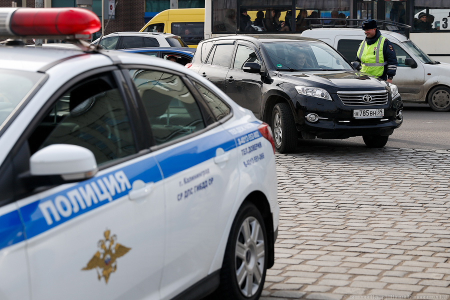 ГИБДД: на Советском проспекте грузовик въехал в «Форд», а тот — в пенсионерку
