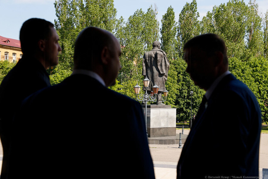 Прибалтийская Лениниана: как в регионе решают судьбу памятников Ильичу (фото)