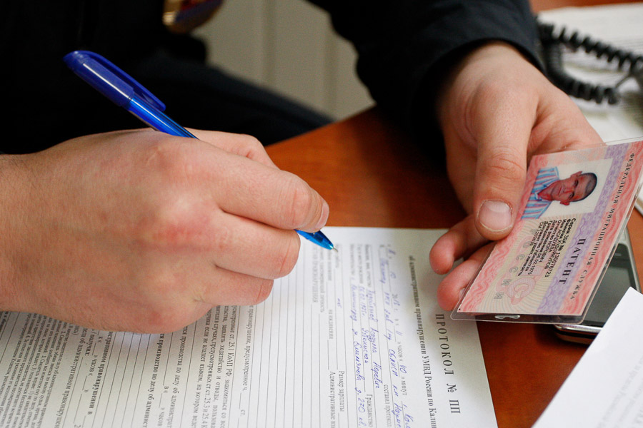 В Калининградской области продлевают запрет на работу мигрантов в некоторых сферах