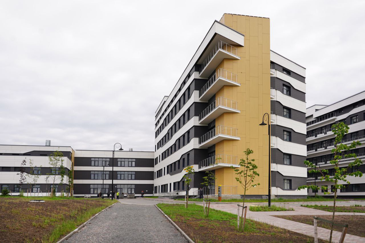 Снова перенос сроков: Алиханов пообещал открыть онкоцентр для пациентов весной