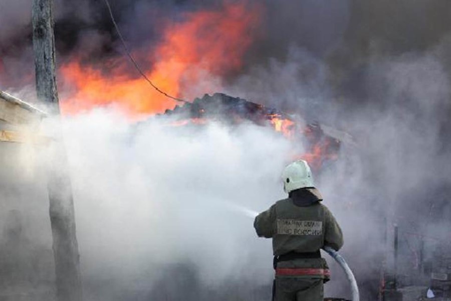 В СНТ «Победа» сгорел дачный дом, есть пострадавший (фото)