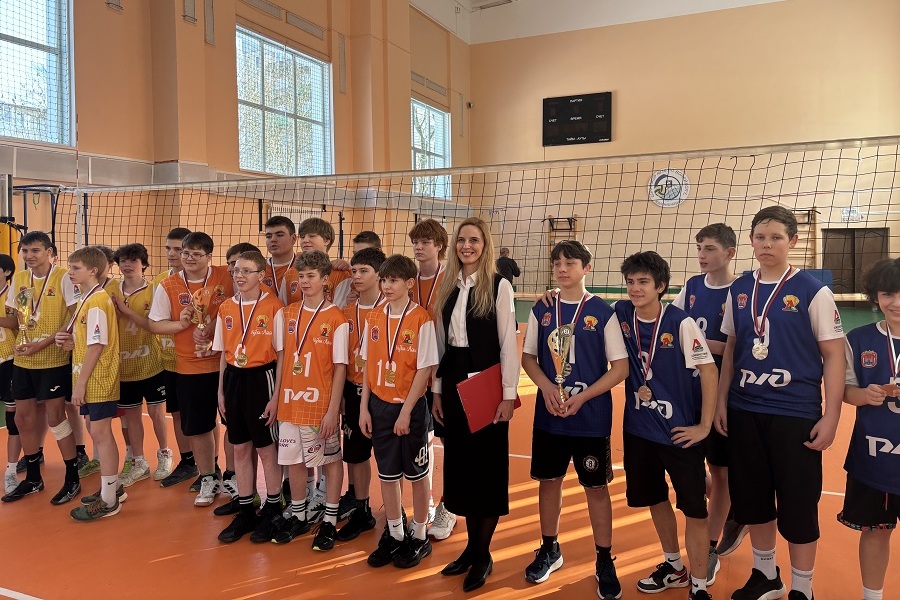 В Калининграде определили сильнейшую школьную команду по волейболу среди юношей