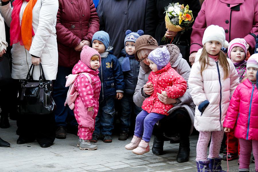 Селфи на фоне детства: как Павел Астахов Калининградскую область навещал