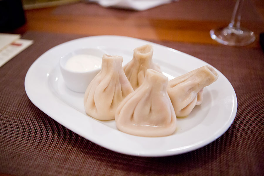 «Острое, холодное, национальное»: грузинский ресторан «Сациви»