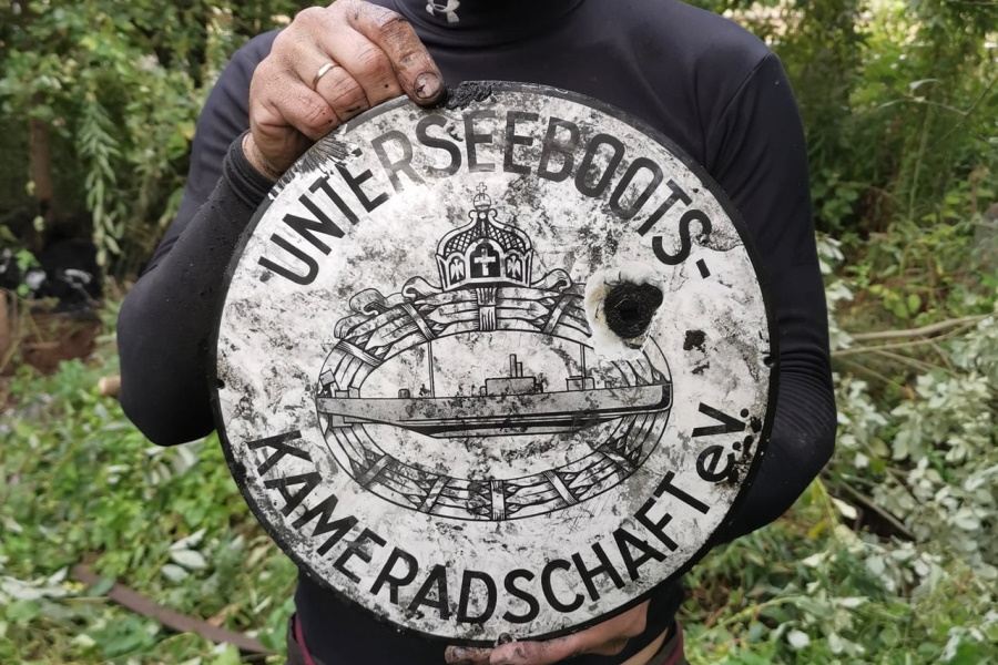 «Папа устраивает газовую атаку»: калининградские копатели выбрали голосованием находку года (фото)