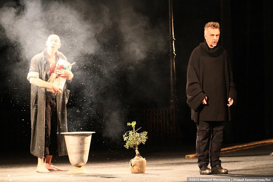 Гамлет: постановка Някрошюса и театра «Мено Фортас» в Калининграде