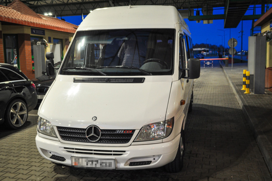 Гражданин Румынии пытался въехать в Польшу на зарегистрированном в РФ авто