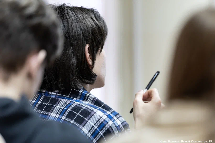 Компенсацию стоимости обучения детей оформили более тысячи жителей региона