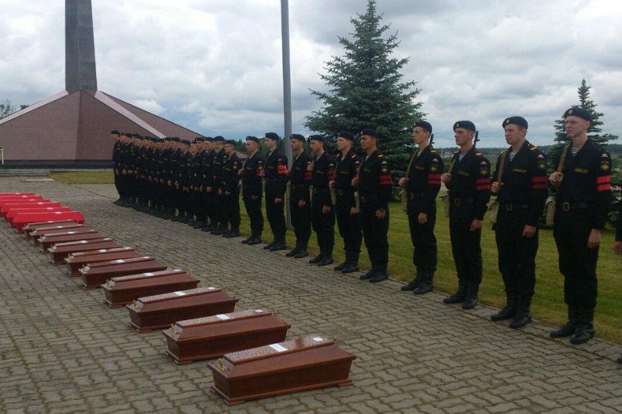 В Медведевке перезахоронили останки 23 красноармейцев, погибших в 1944–1945 годах