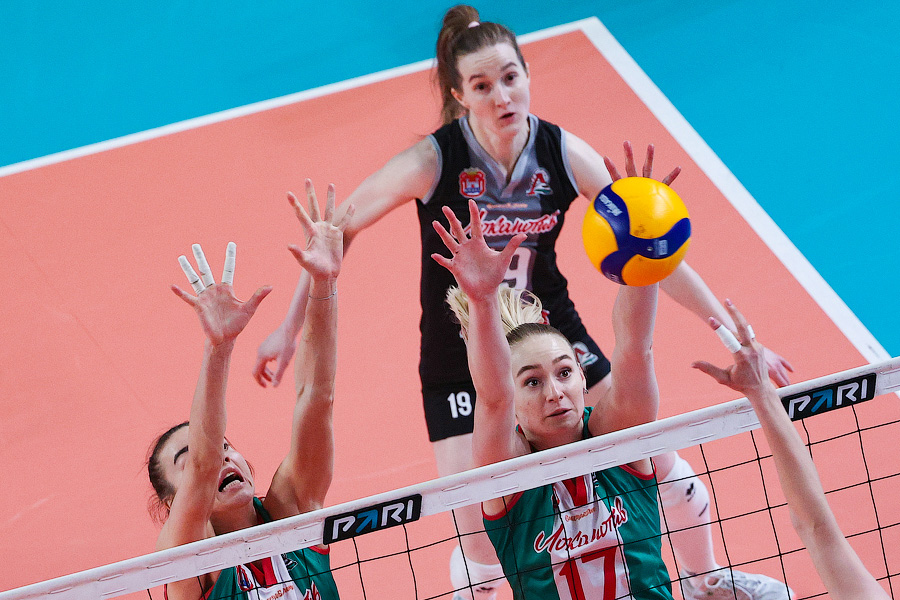 Волейболистки из калининградского «Локомотива» обыграли саратовский «Протон»
