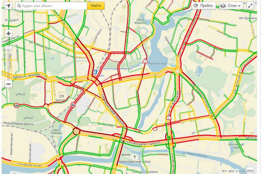 Центр Калининграда в среду встал в пробках