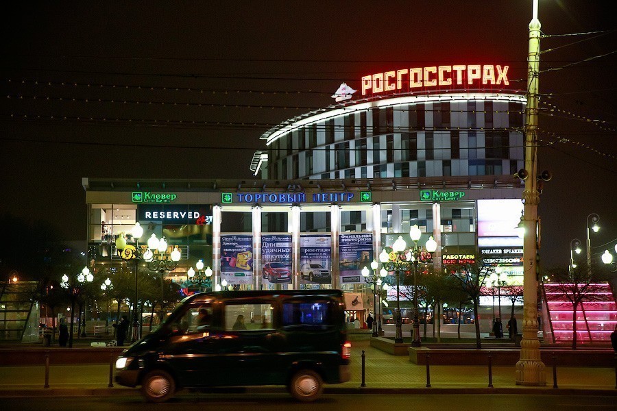 В Калининградской области закрывают почти все, кроме аптек и продуктовых магазинов