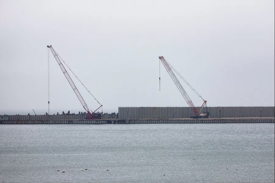 Очередному генподрядчику порта в Пионерском решили перевести почти все деньги