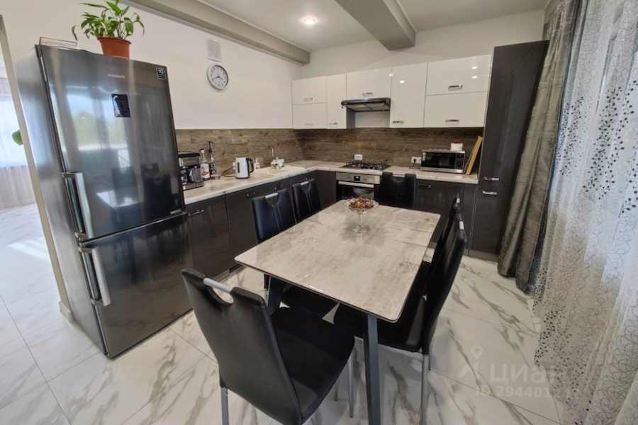 Огород, зарыбленный пруд и баня: топ-5 дорогих домов в Гусевском округе (фото)