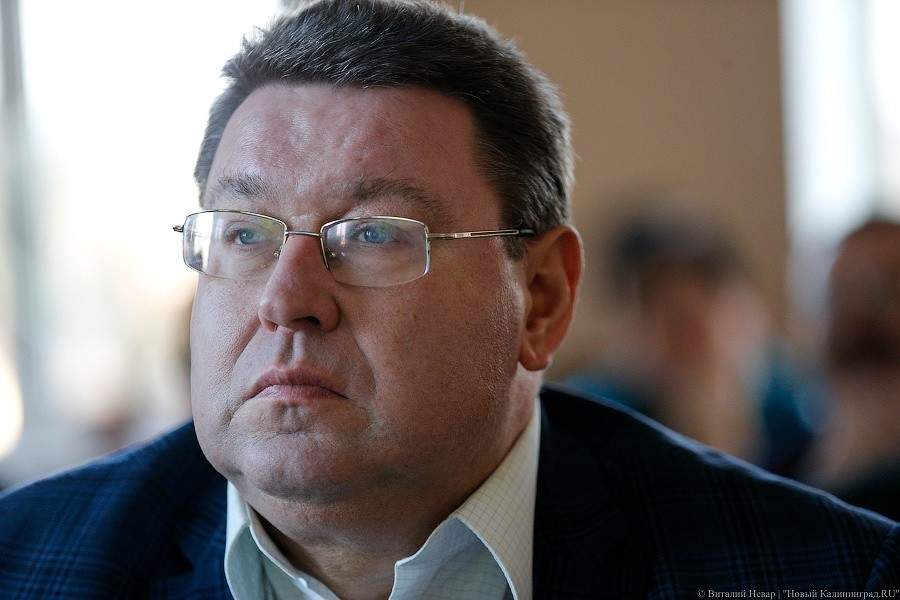Пятикоп: благодаря высоким ценам на нефть регион получит деньги на театры и соцвыплаты