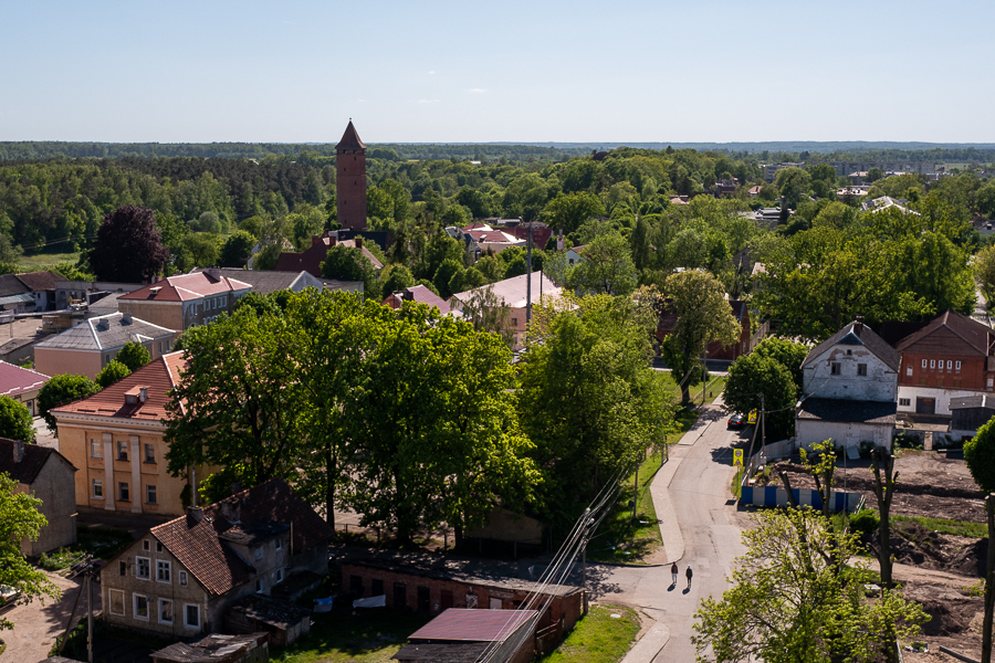 Заброшенные казармы в центре Правдинска хотят реконструировать под музей