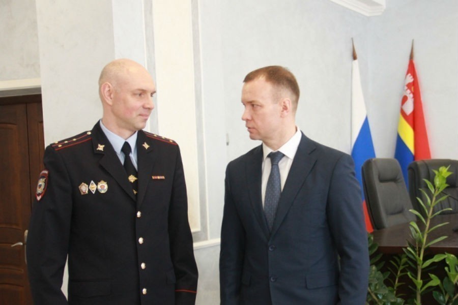 Полицейского-«медиагероя» снова отправили в СИЗО