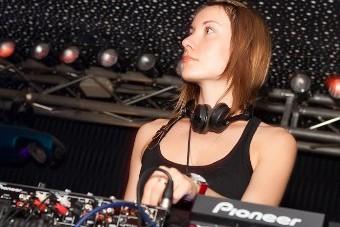 Dj Polina: «Было приятно работать с винилом, „трогать“ музыку»