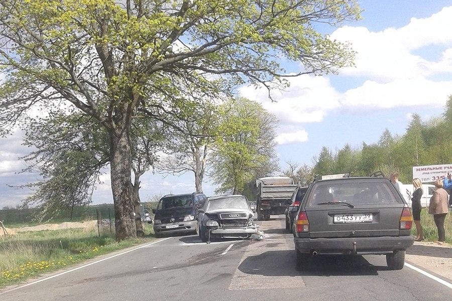 В ДТП под Колосовкой пострадал водитель «Ауди» (фото, дополнено)