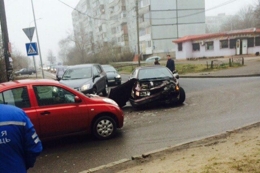 На Нарвской образовалась пробка из-за ДТП (фото, дополнено)