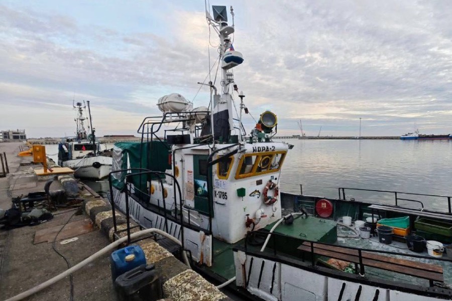 На маломерном судне в морском порту в Калининградской области произошел пожар