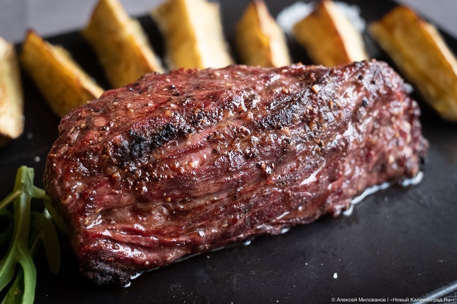 Мясо за рекой: зачем идти в стейк-хаус «Асадо» на Ленинском проспекте