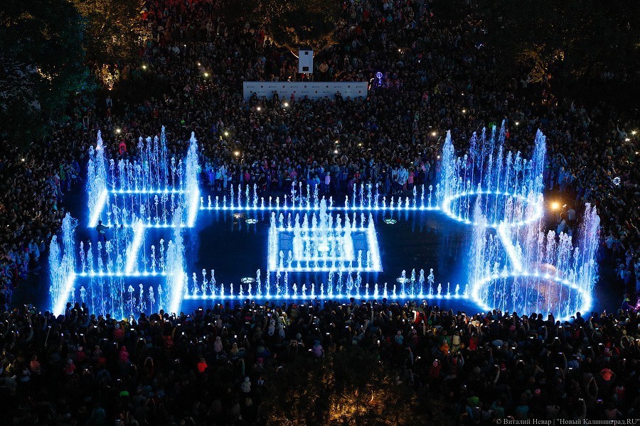 Калининградцы забросали мусором новый фонтан, его работа приостановлена