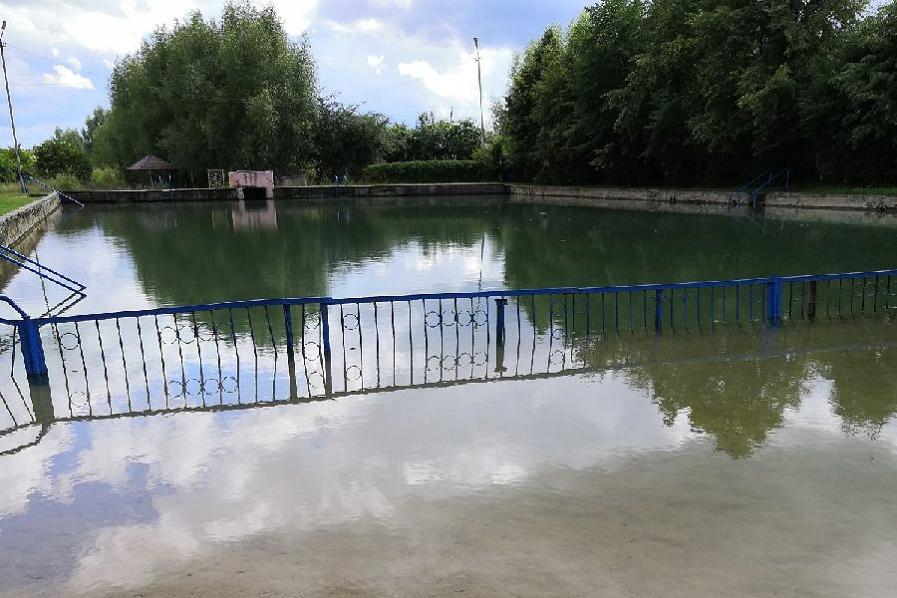 На ремонт открытого бассейна с минеральной водой в Славске готовы потратить 11 млн